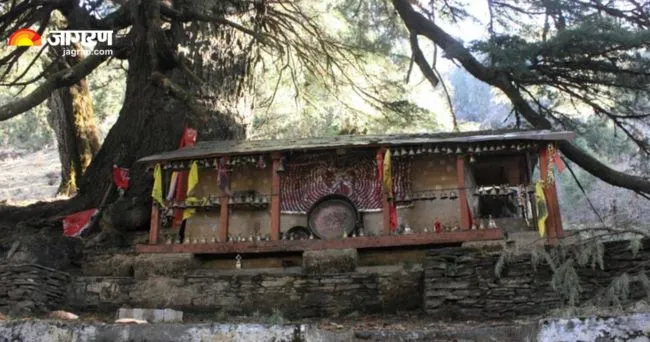 लातु देवता मंदिर